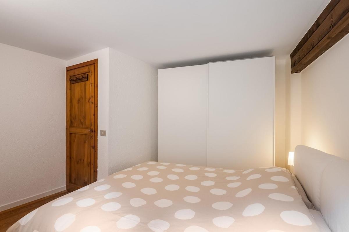 10 Min. Da Courmayeur Elegante Appartamento Pre-Saint-Didier Bagian luar foto